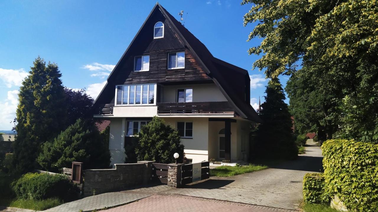 Sola Gratia Hotel Bystrice pod Hostynem Exterior photo